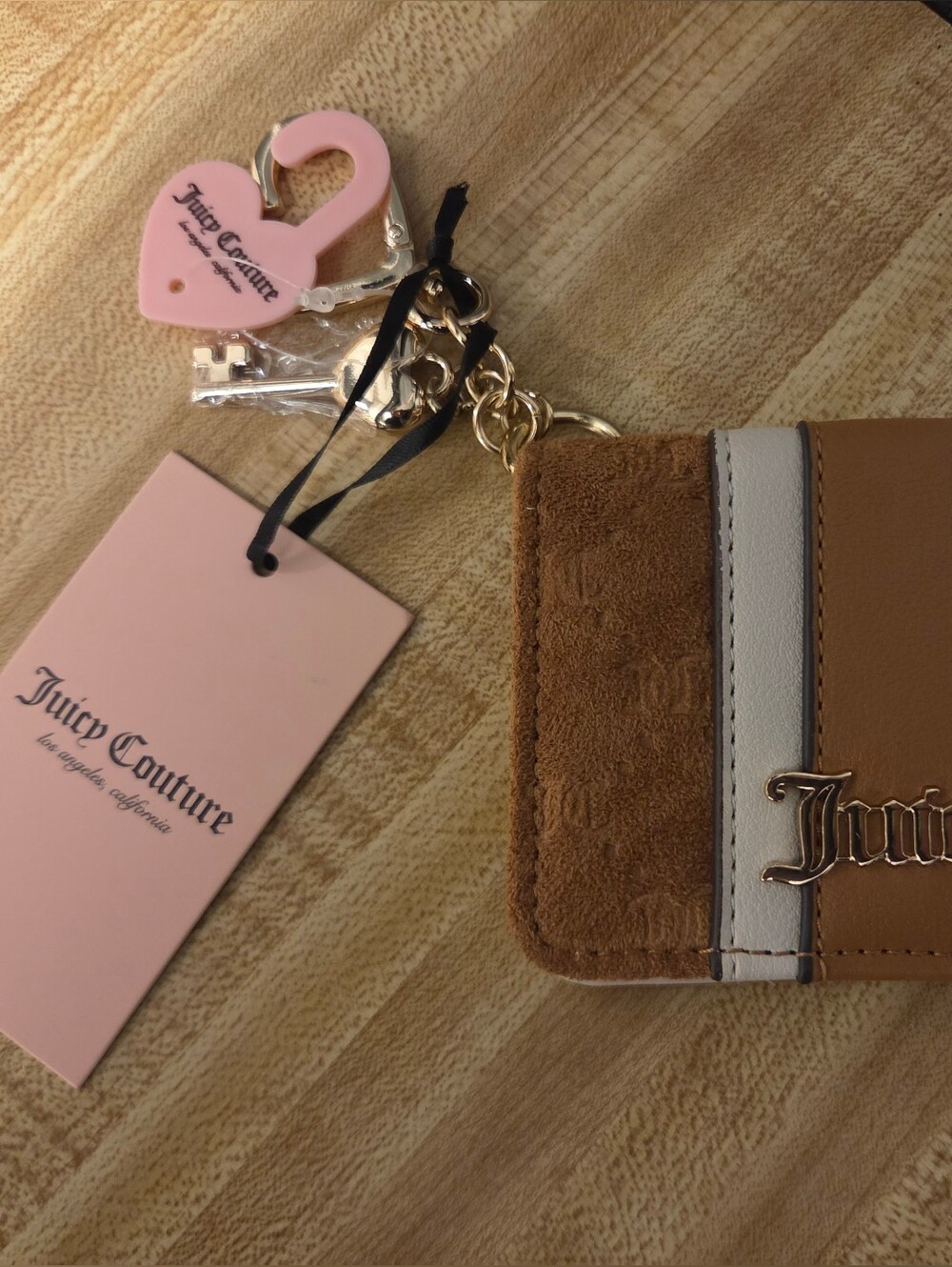 Juicy Couture NWT Compact Suede Snap Card Holder